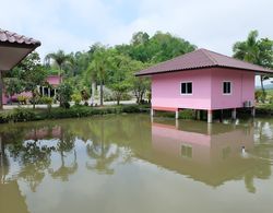 Baan Klang Nam Resort Dış Mekan