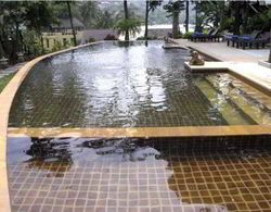 Baan Laanta Resort & Spa Havuz