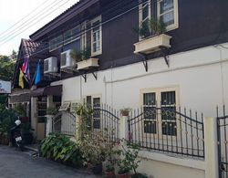 Baan Somboon Guesthouse Dış Mekan