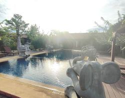 Baankiangnam Pattaya Resort Havuz