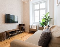 Baixa Modern Three-Bedroom Apartment - by LU Holidays Oda Düzeni