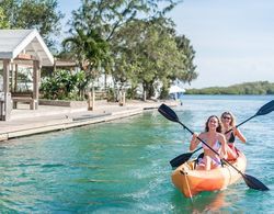 Barefoot Cay Resort Genel
