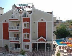 Basils Apart Hotel Genel