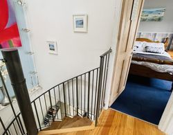 Beach Cottage - Nautical-themed Cottage in Central Totnes Oda