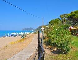Beachfront Holiday House Yannis on Agios Gordios Beach in Corfu Öne Çıkan Resim