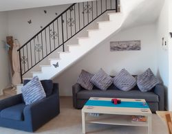 Beautiful 2-bed House in Mandria, Paphos Oda Düzeni