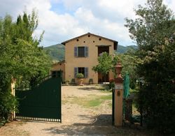 Beautiful private villa with WIFI, private pool, TV, pets allowed and parking, close to Arezzo Dış Mekan