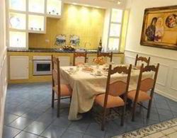 Bed And Breakfast Dimora Carlo Iii Genel