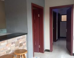 Bedroomed Fully Furnished Apartment Near East Park Mall İç Mekan