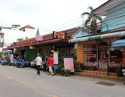 Beehive Magenta Patong Hostel Dış Mekan