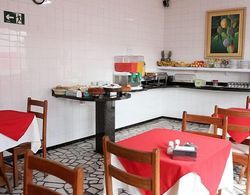 Hotel Beira Rio Yerinde Yemek