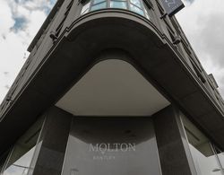 Bentley Hotel By Molton Genel