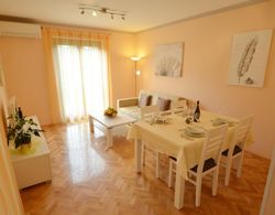 Bernardo in Rovinj With 1 Bedrooms and 1 Bathrooms Oda