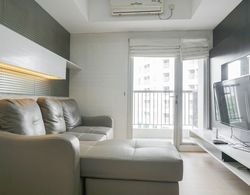 Best Location 2BR at The Wave Kuningan Apartment Oda Düzeni