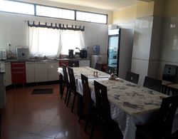 Best Morro Bento City Guest House Yerinde Yemek