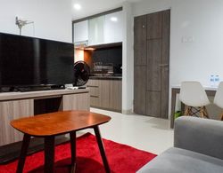 Best Price 2Br With Pool View Apartment At Taman Melati Surabaya İç Mekan