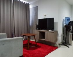 Best Price 2Br With Pool View Apartment At Taman Melati Surabaya Oda Düzeni