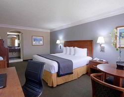 Best Western Angleton Inn Genel