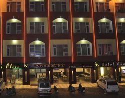 Hotel Bhargav Dış Mekan