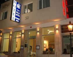 Hotel Bílá Růže Dış Mekan