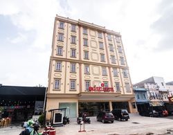 Blitz Hotel Batam Centre Dış Mekan