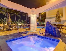 Boca Raton Plaza Hotel & Suites Havuz