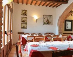 Borgo San Martino Residence Yerinde Yemek