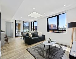 Brand New Prestige Apartment Living Öne Çıkan Resim