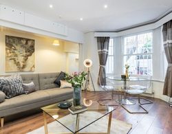 Bright and Modern 2 Bedroom Apartment in Earl's Court Oda Düzeni