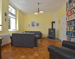 Bright Ground Floor Apartment in Blankenburg in the Harz Mountains With Wood Stove and Library Oda Düzeni