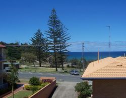 Burleigh Point Holiday Apartments Genel
