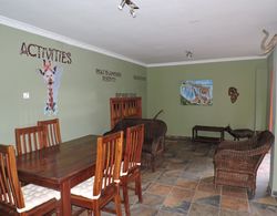 Café Zambezi House of Africa - Hostel İç Mekan