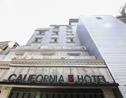 California Hotel Dış Mekan