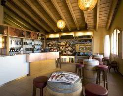 Can Bonastre Wine Resort, The Originals Relais Bar