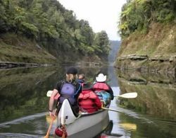Canoe Safaris Lodge Genel