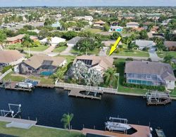 Cape Coral Pool Home With Boat Lift, Access to Gulf Dış Mekan
