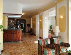 Hotel Capri & Residence Genel