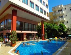 Caprice Apart Hotel Havuz