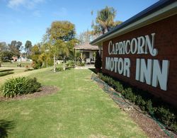 Capricorn Motor Inn Dış Mekan