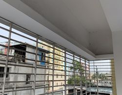 Captivating 2-bed Apartment in Dhaka İç Mekan