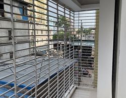 Captivating 2-bed Apartment in Dhaka Oda Düzeni
