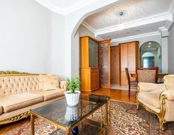 Captivating and Central Flat With Balcony in Sisli Oda