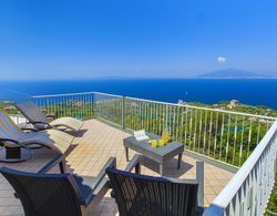 Casa Augusta B With Private Terrace Barbecue Sea View and Parking Oda