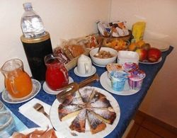 Casa Famiani Bed & Breakfast Yerinde Yemek