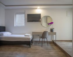 Casa Mia Rooms and Apartments Yatak Takımları