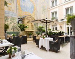 Castille Paris - Starhotels Collezione Yeme / İçme