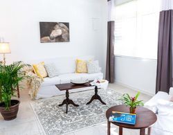 Cattleya's New Kingston Guest Apartment Oda Düzeni