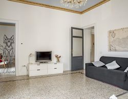 Cavour Apartment With Balcony by Wonderful Italy Oda