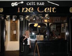 Celtic Lodge Guesthouse - Restaurant & Bar Dış Mekan
