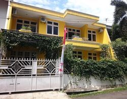 Cendana Mulia Hostel Dış Mekan